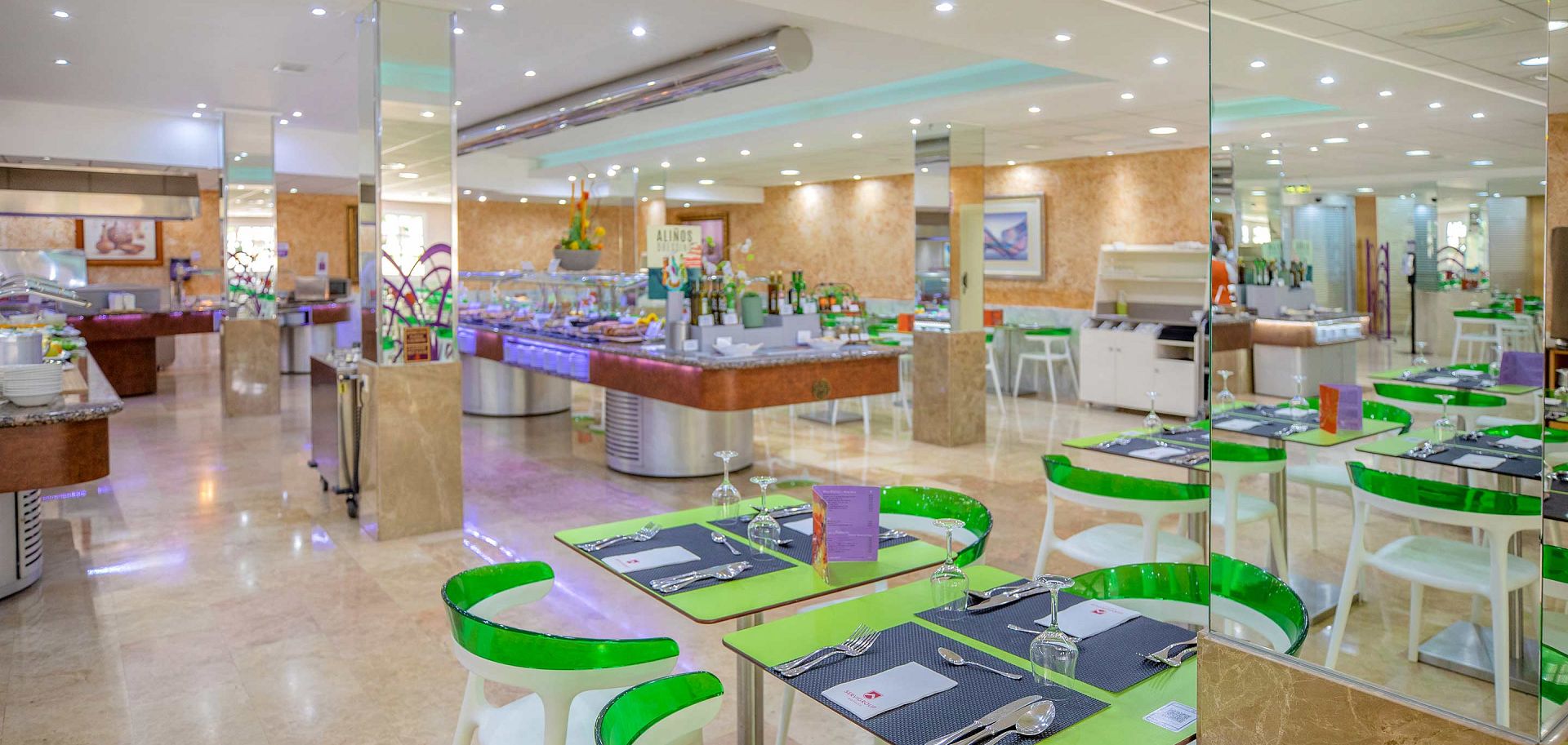 Bar de l'hôtel Calypso à Benidorm