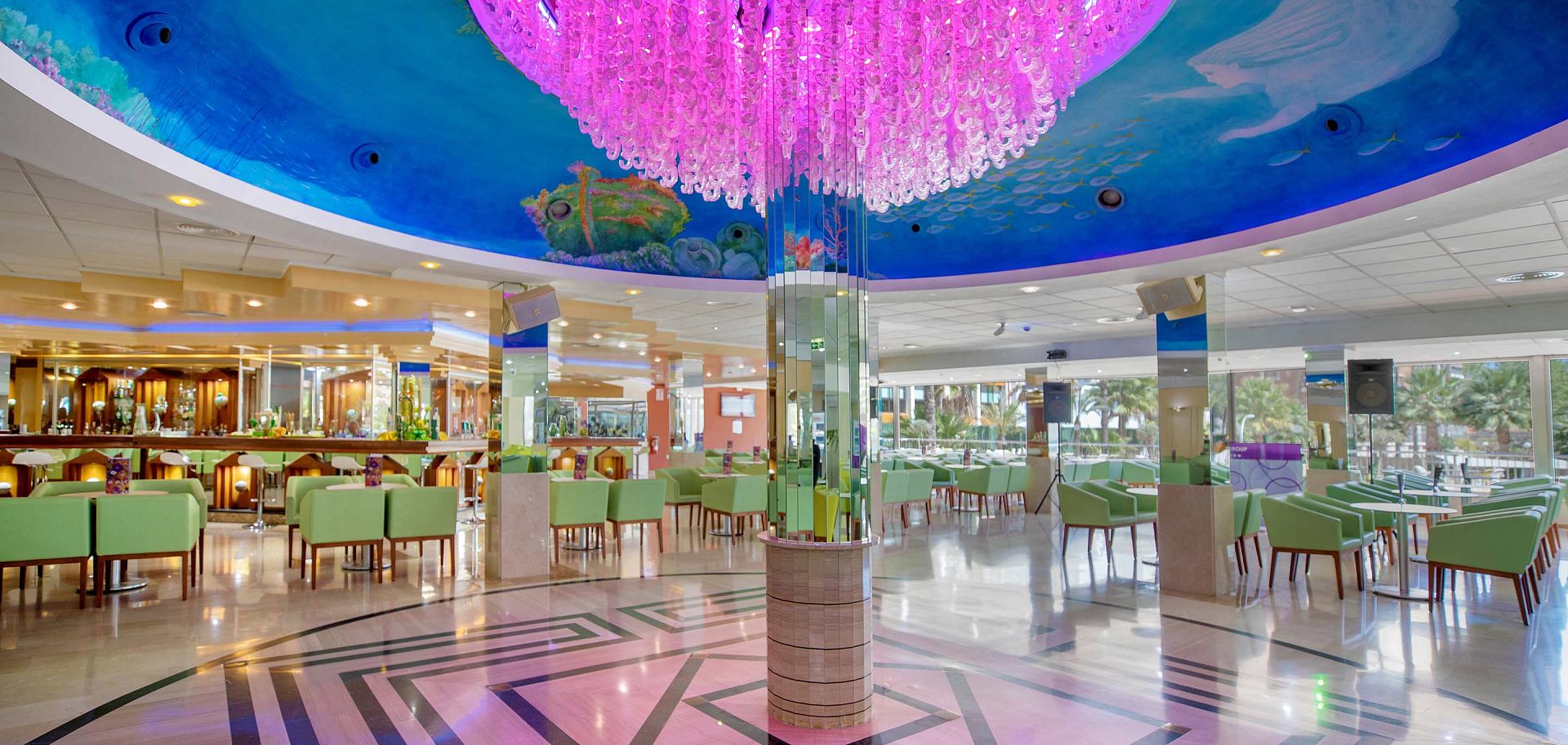 Bar de l'hôtel Calypso à Benidorm
