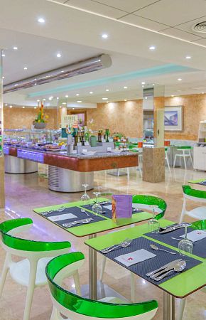 Bar de l'hôtel Calypso à Benidorm