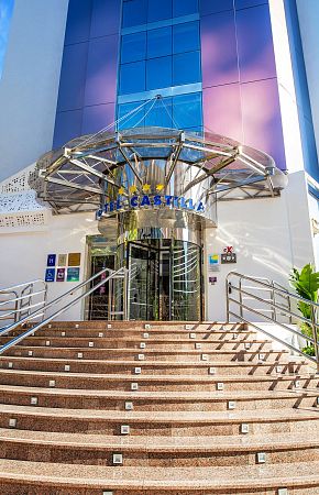 Entrée de l'hôtel Castilla à Benidorm