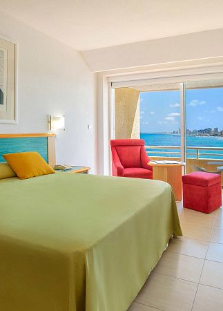 Chambre de l'hôtel Galua à la Manga del Mar Menor