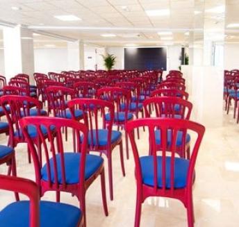 Salle de réunion de l'hôtel Koral Beach