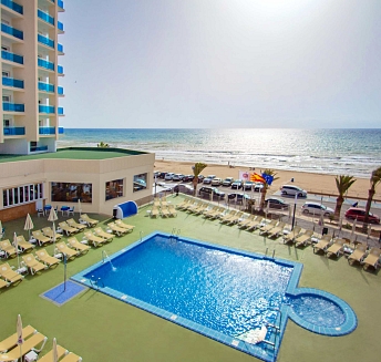 Animación matutina en el hotel Koral Beach