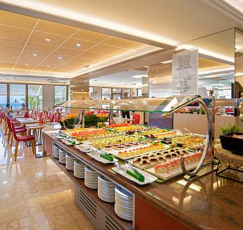 Restaurante tipo buffet Hotel Servigroup La Zenia