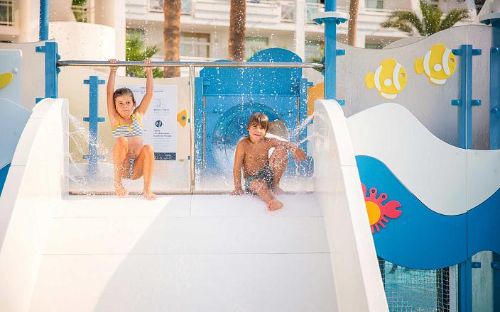 Toboganes acuáticos Hotel Servigroup Marina Mar