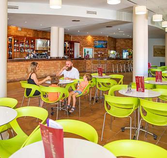Bar de la piscine Hôtel Marina Mar