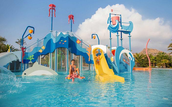 Toboganes acuáticos Hotel Marina Playa