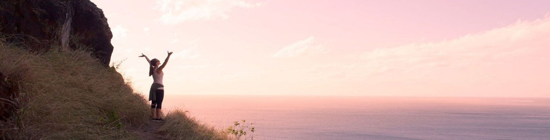 Hiking route along the coast