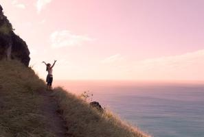 Hiking route along the coast
