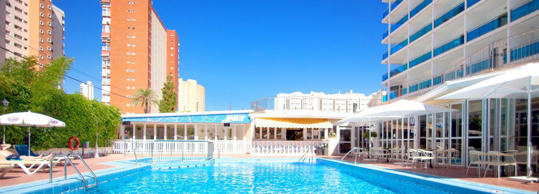 Swimming pool Hotel Nereo in Benidorm