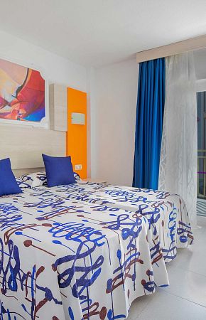 Chambre de l'hôtel Orange à Benidorm