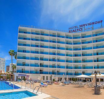 Activités dans la piscine Hôtel Servigroup Rialto