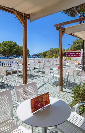 Hotel Servigroup Romana bar
