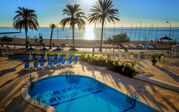 Hôtel Trinimar piscine extérieure